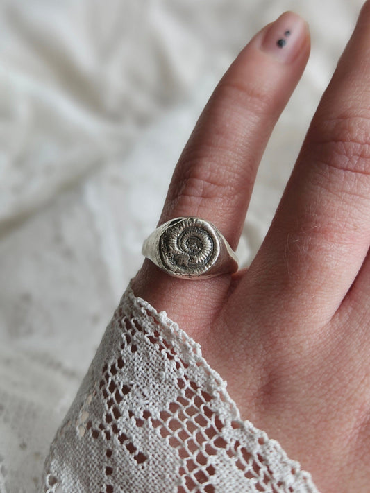Ammonite ring - 99.9 Fine Silver