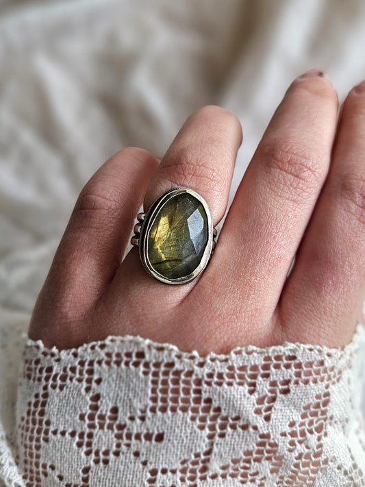 Chunky Labradorite ring - Sterling Silver